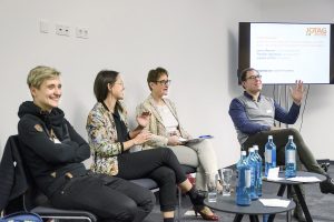 Über queere Themen in den Medien tauschen sich Jenny Renner, Juliane Löffler, Katrin Kroemer und Tilman Warnecke aus (v.l.). | Foto: Alexander Schneider